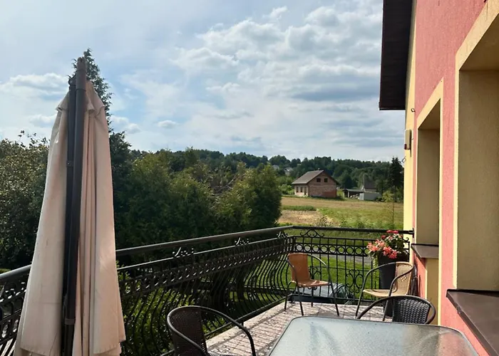 Grojec בית הארחה *